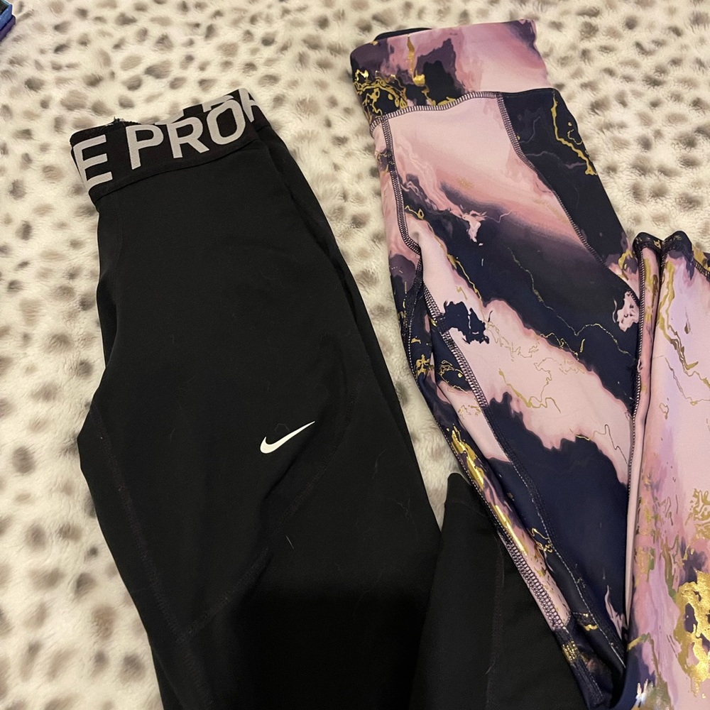 SOLD🤍✌🏻 - Picture 3 of 4